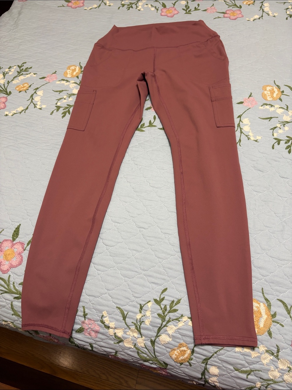 Avalanche leggings high waisted side pockets clove brown color Size Medium